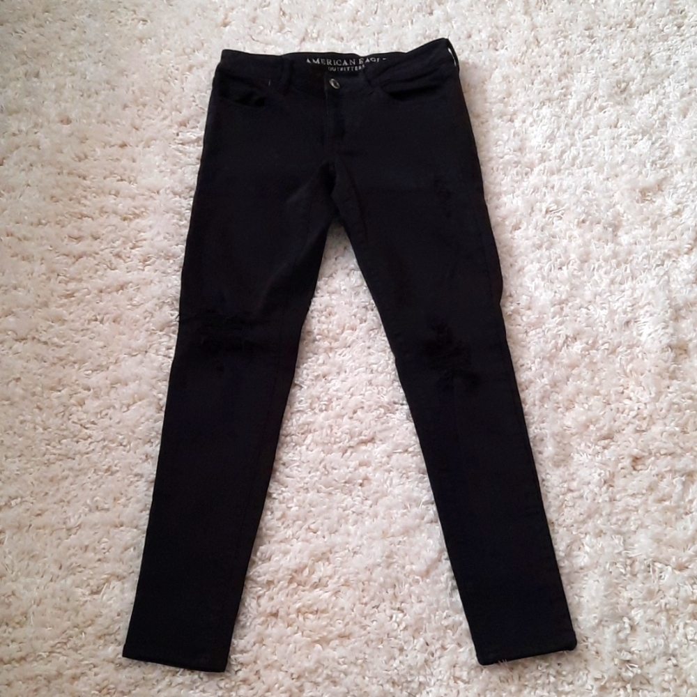 American Eagle Jegging Black Distressed Womans Size 4